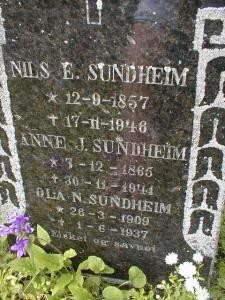 Nils & Anne Sundheim Headstone at Ulnes